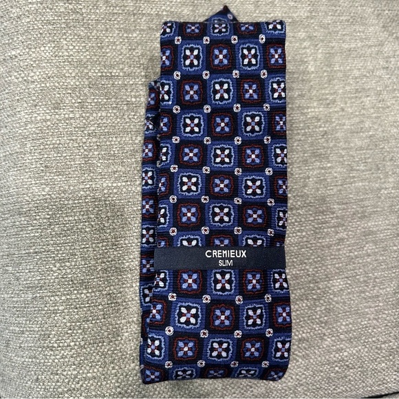Cremieux Slim Tie - Picture 2 of 9